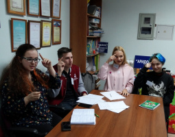 Обучение Волонтерского центра «Абилимпикс» русскому жестовому языку