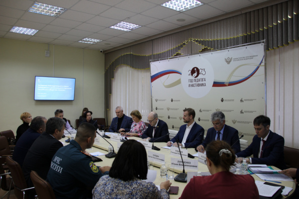 Первое заседание наблюдательного совета Российского общества "Знание" состоялось в Хабаровске