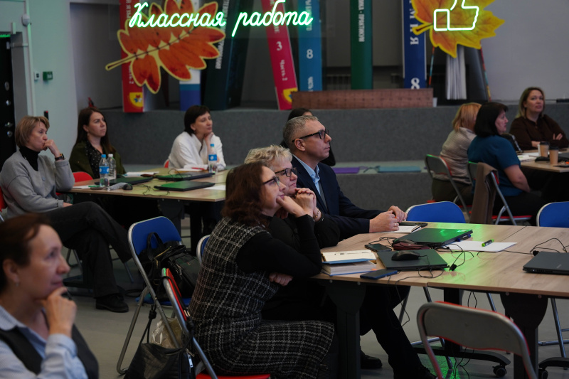 Руководители повысили квалификацию по управлению образованием