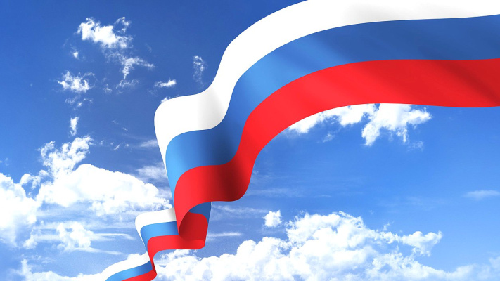 Во всех образовательных учреждениях обязательно будет вывешиваться флаг России